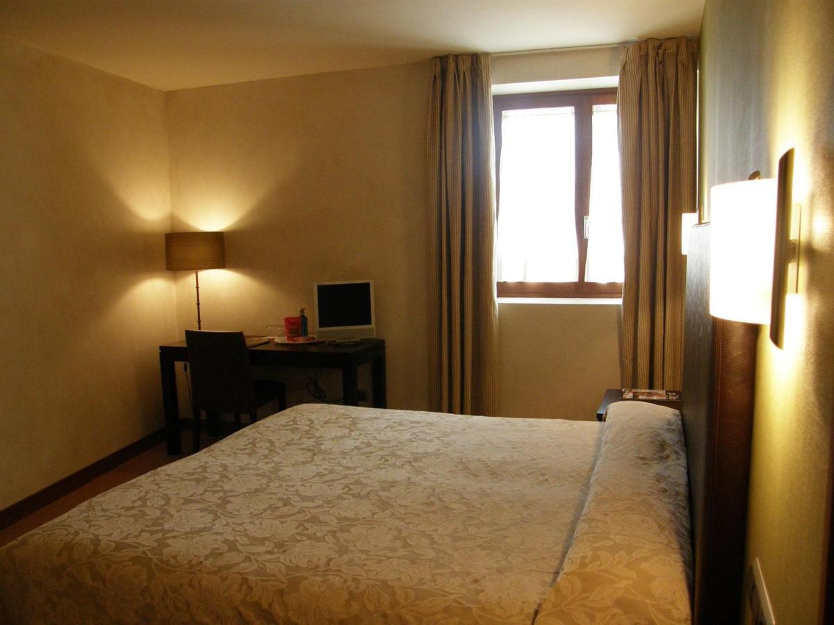 Palacio San Facundo Segovia Room photo